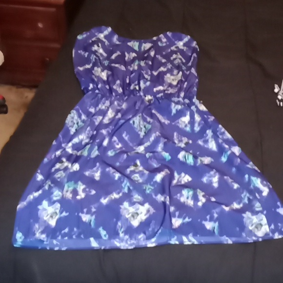 Pretty Dress - Picture 6 of 9